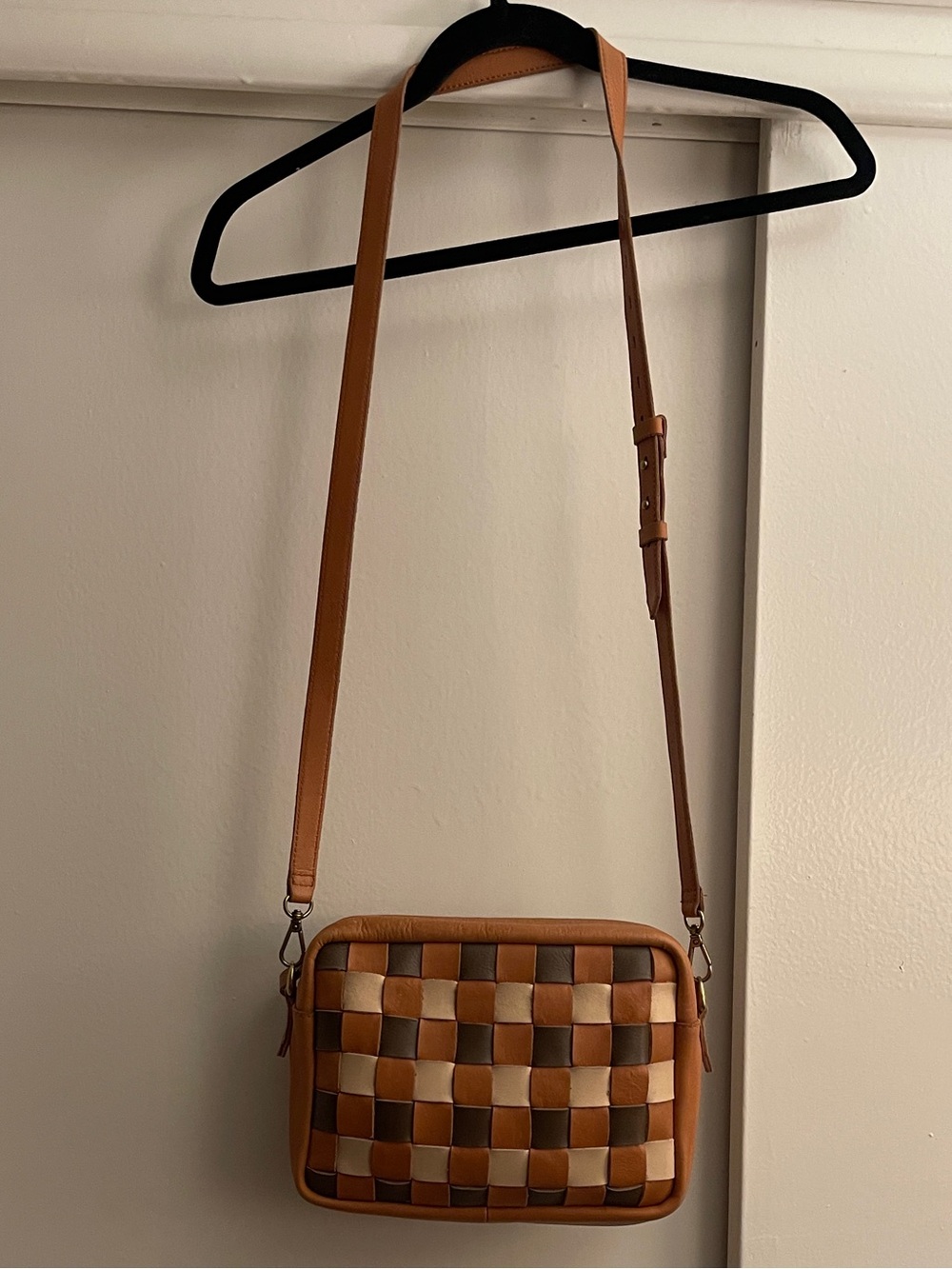 Large Transport Camera Bag: Multicolored Woven edition - Picture 5 of 12